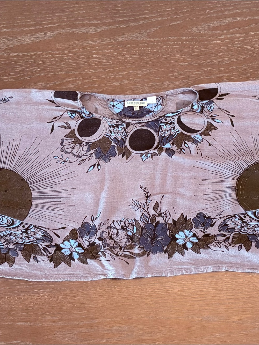 EARTHBOUND Mauve Floral Moon Graphic Crop Top